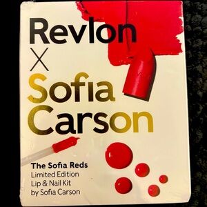 Revlon The Sofia Reds Lip and Nail Set